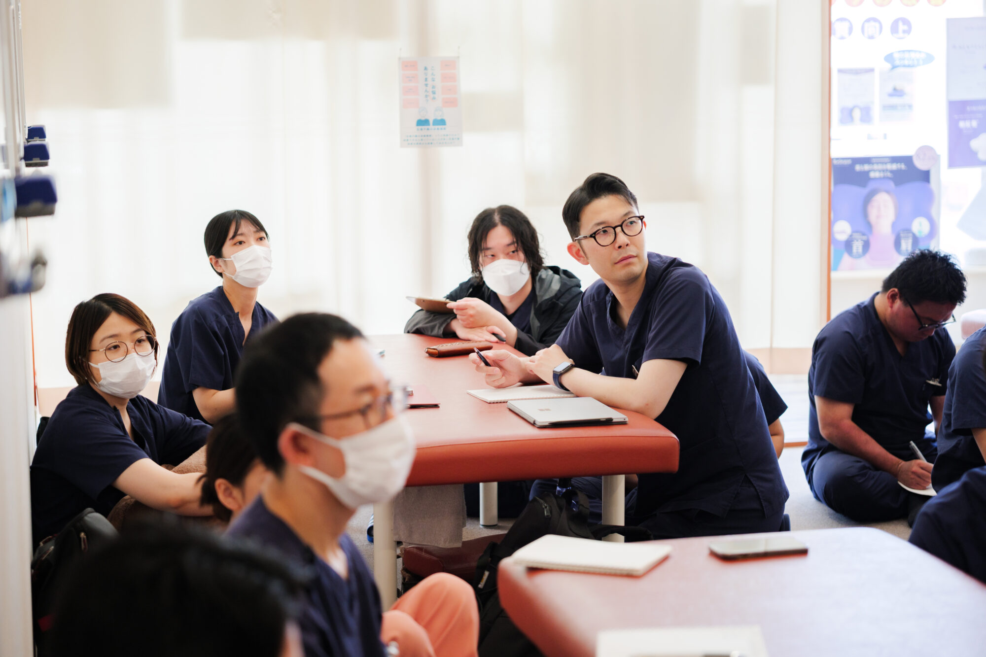 慢性痛が”戻りにくい”本当の理由 ── 脳幹の下行性疼痛調節から読み解く過重労働・姿勢改善・慢性腰痛の共通構造